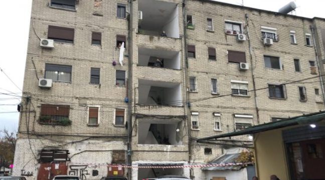 Pallatet para 1993 ne Durres do riparohen: Ngrihet struktura me 100 specialiste ndertimi